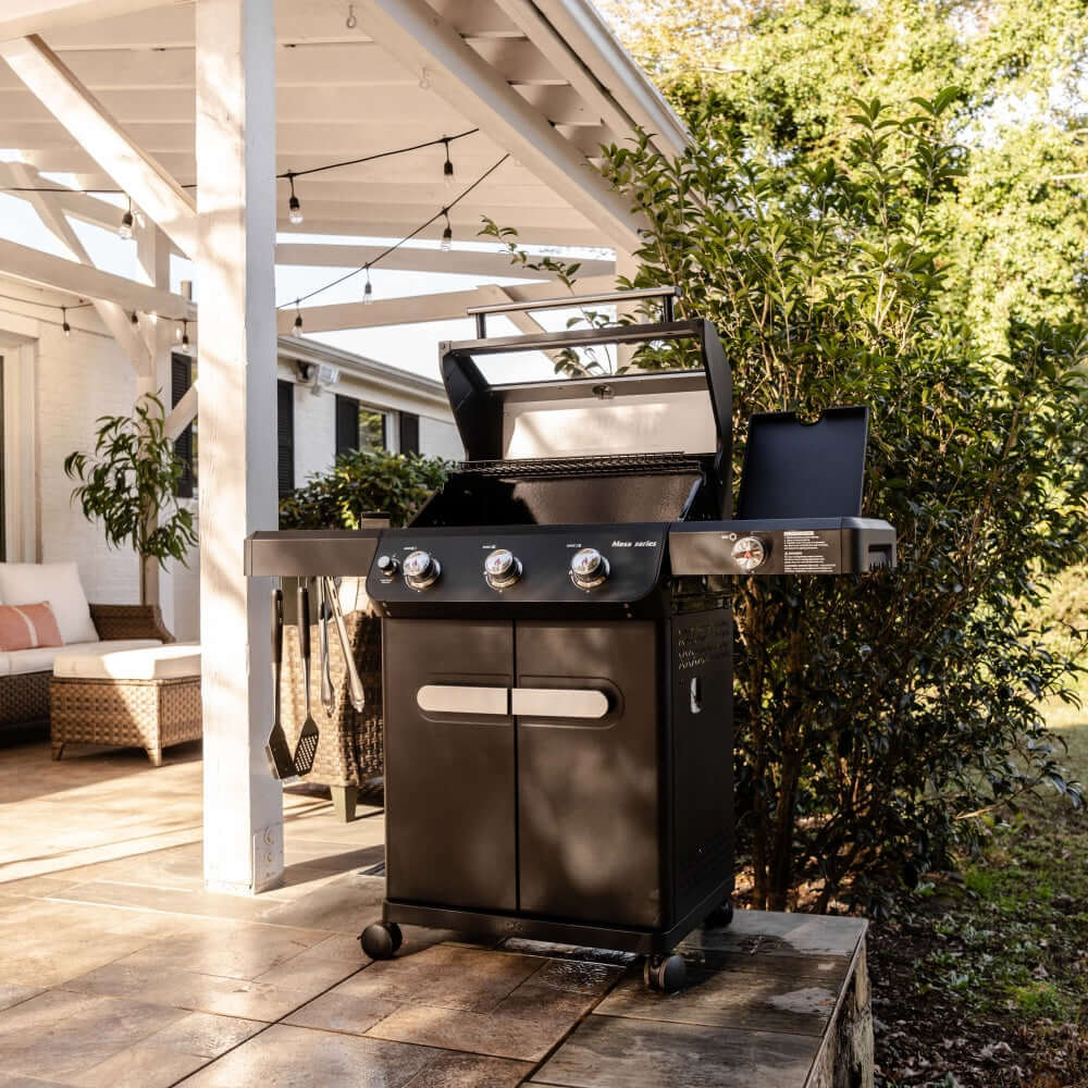 Monument Grills Mesa 325 Series Propane Gas Grill, 3 Burners, Black