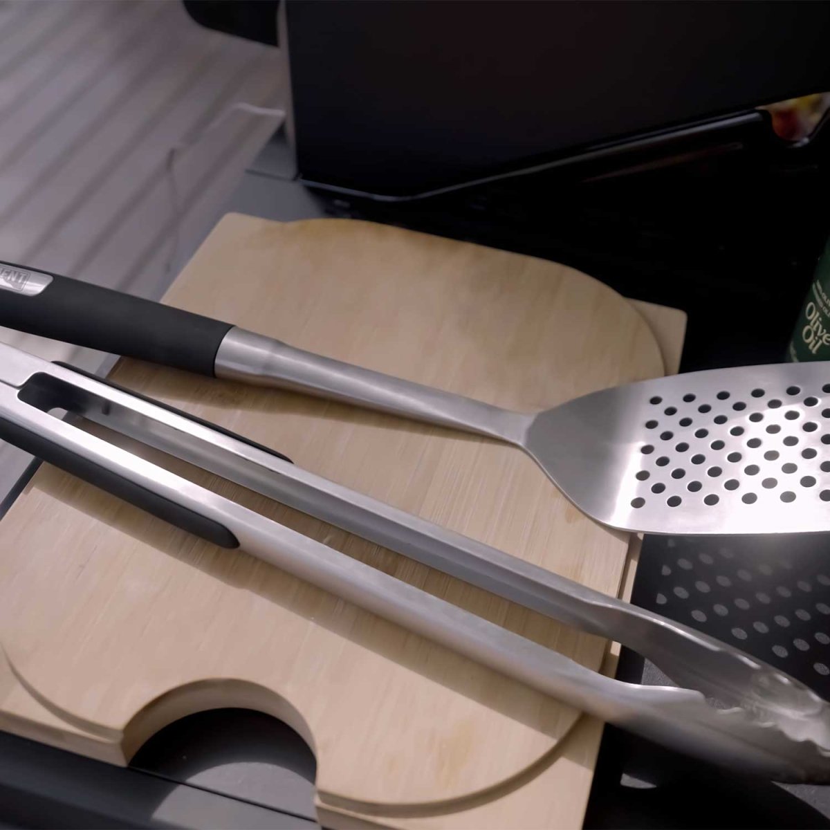 Monument Grills Tongs and Spatula Set (A001)