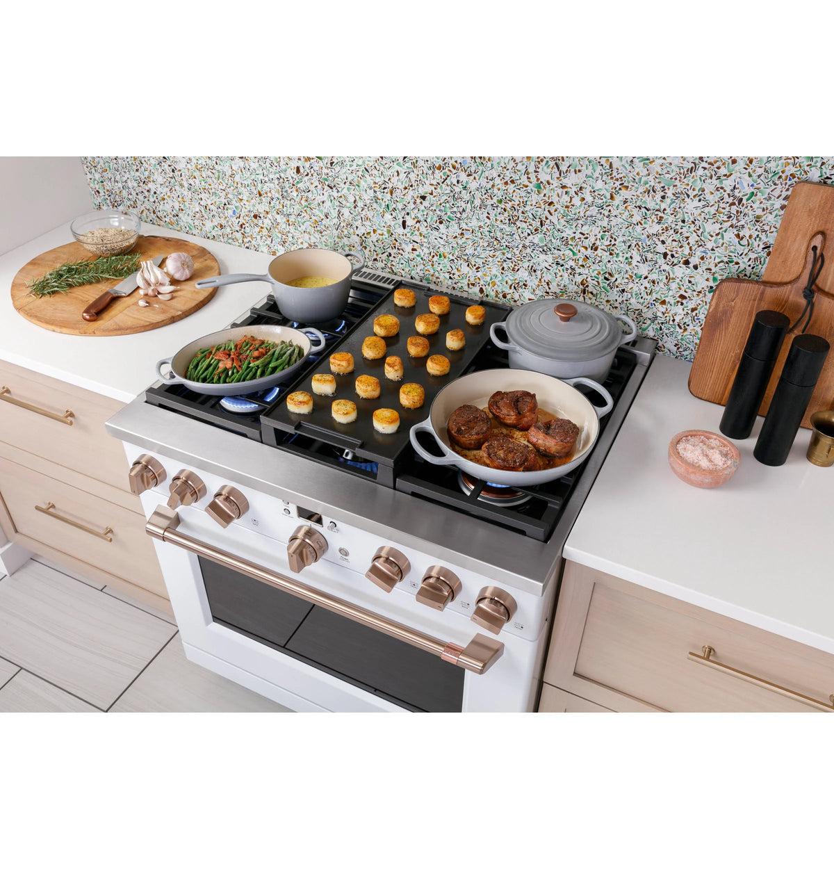 Cafe CGY366P4TW2 Café 36" Smart All-gas Commercial-style Range With 6 Burners (natural Gas) Matte White