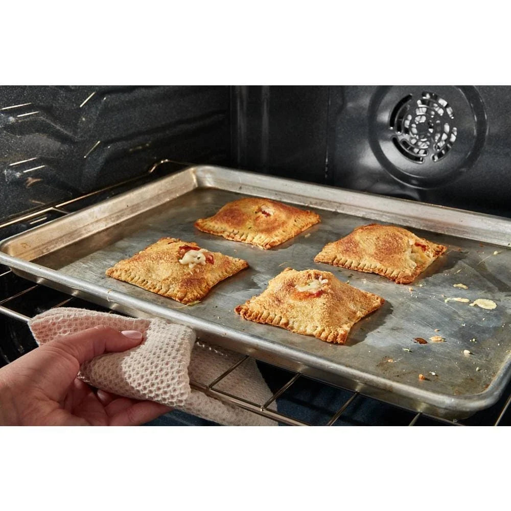 Whirlpool WSGS4530TB 30-inch Gas Smart Range with Air Cooking Technology and Steam Clean Black
