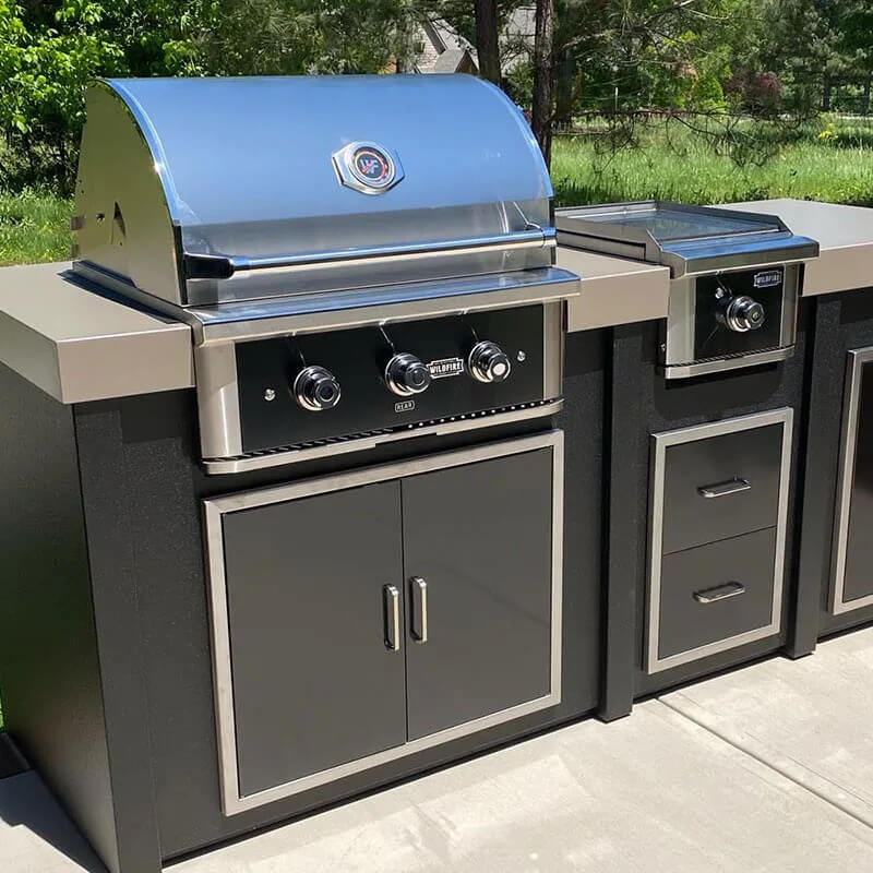 Wildfire Ranch Pro 30 Inch Black 304 Stainless Steel Built In Gas Grill - Brushed Stainless Accents