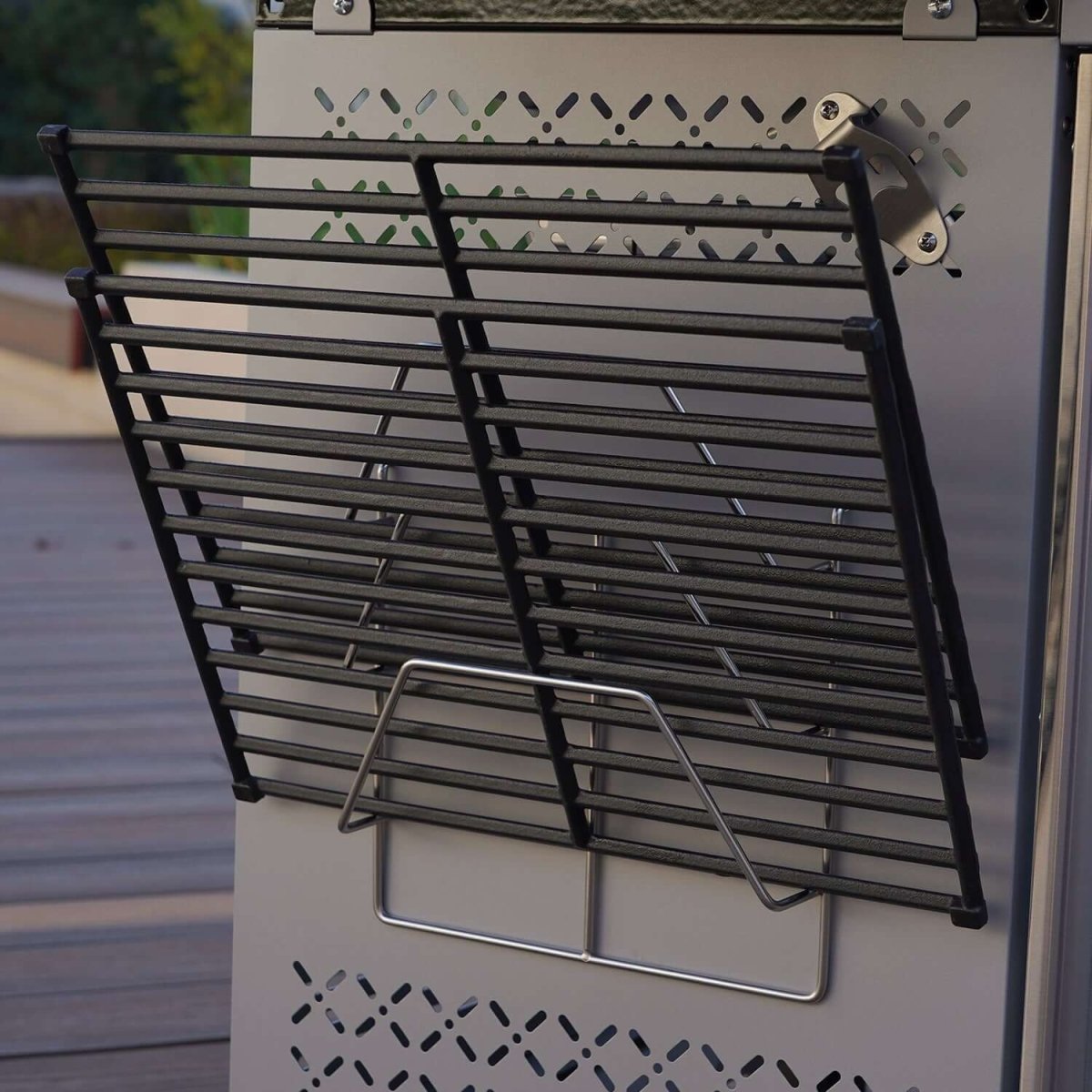 Multifunctional grill rack