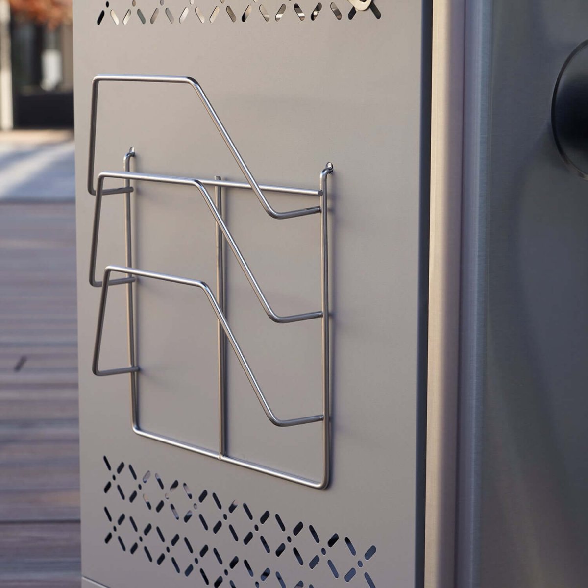 Multifunctional grill rack